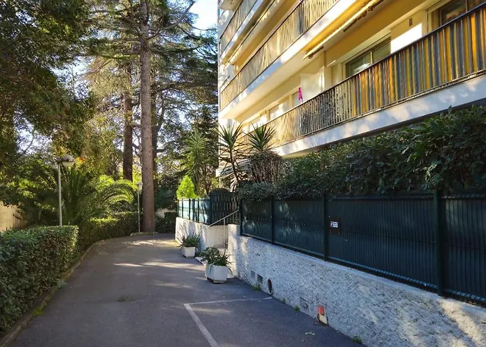 Daire Centre De *