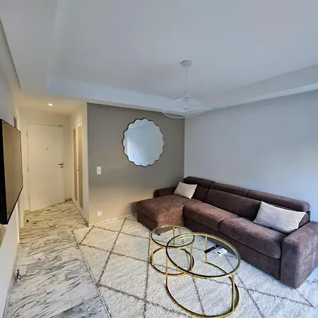 Apartment Centre De *